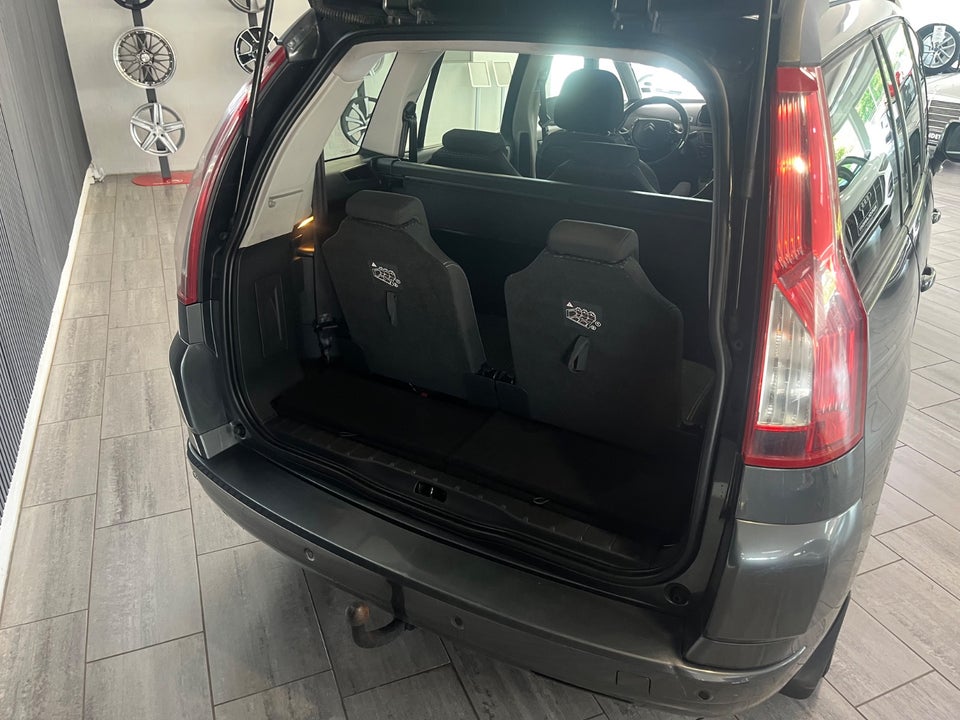 Citroën Grand C4 Picasso 1,6 HDi 112 Seduction 7prs 5d