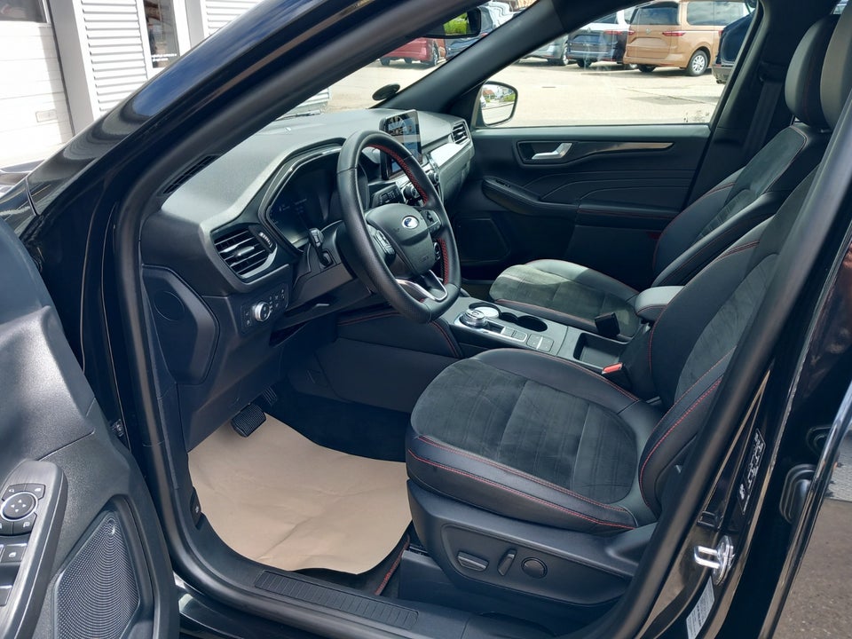 Ford Kuga 2,5 PHEV ST-Line X CVT 5d