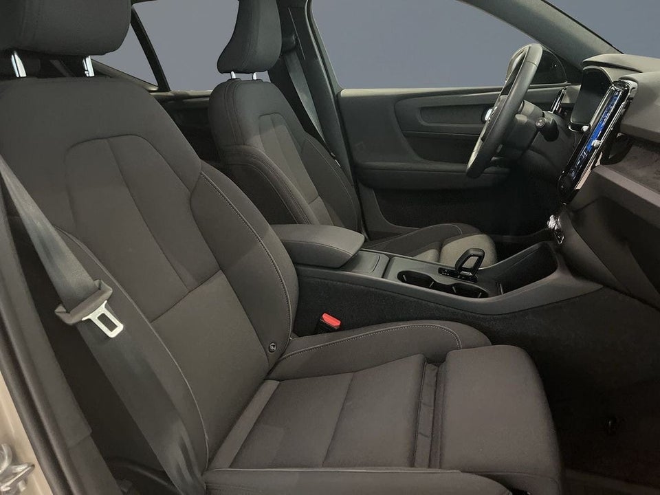 Volvo EX40 Extended Range Plus 5d