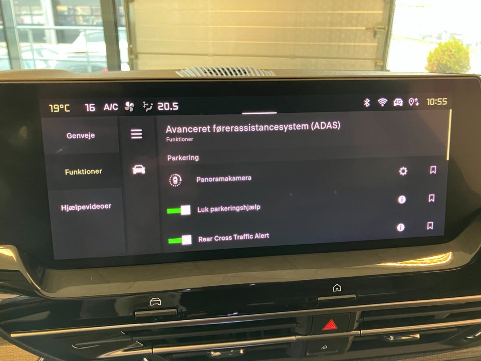Citroën C5 X 1,6 Hybrid Palais EAT8 5d