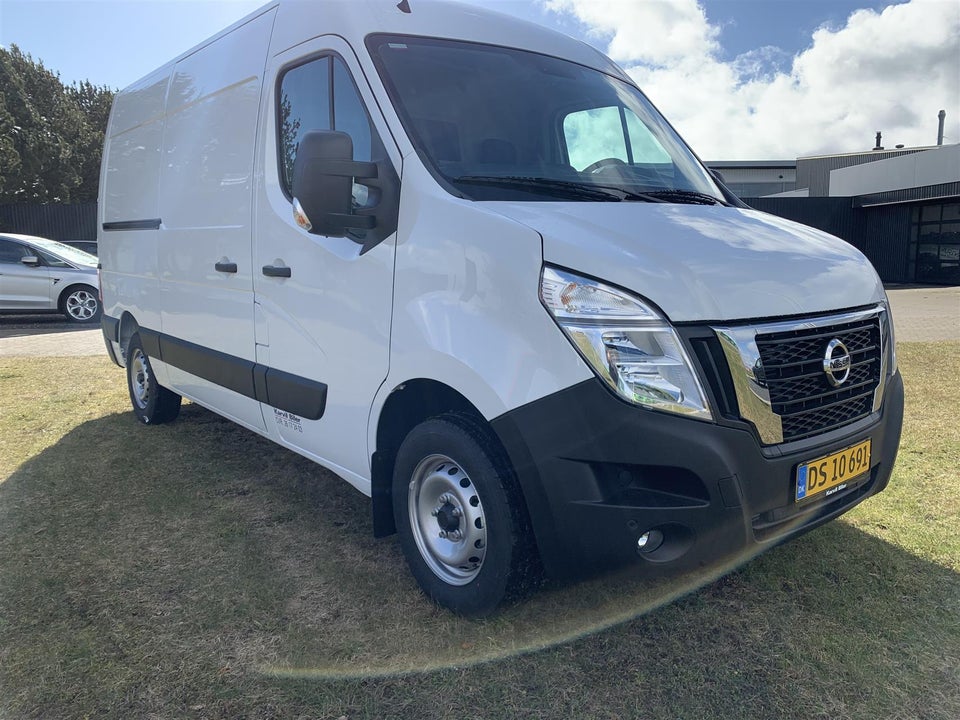 Nissan Interstar 2,3 dCi 180 L2H2 N-Connecta Van