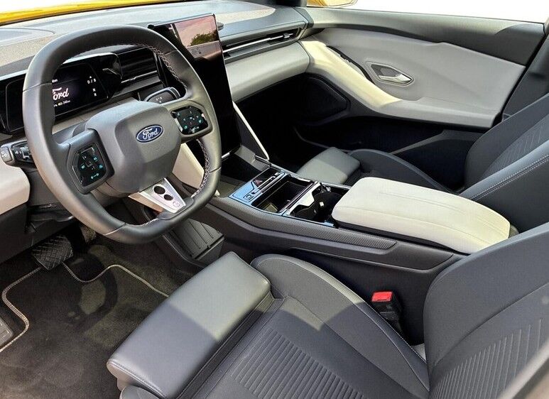 Ford Capri 79 Premium Extended Range AWD 5d
