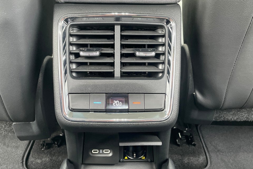 Skoda Enyaq 60 iV Loft 5d