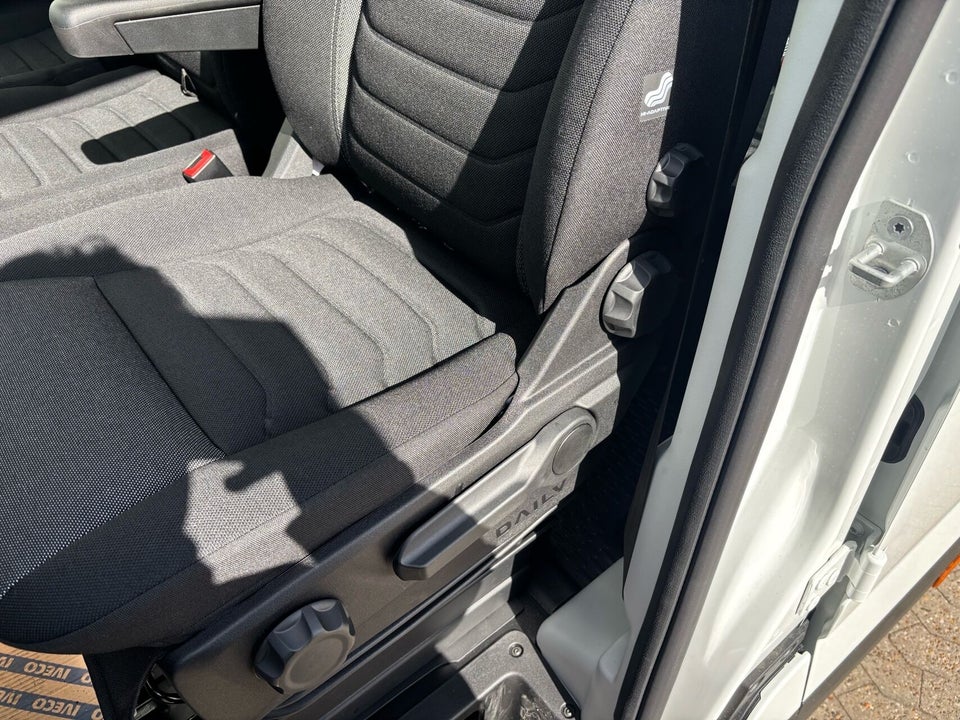 Iveco Daily 3,0 35S18 4100mm Db.Kab AG8