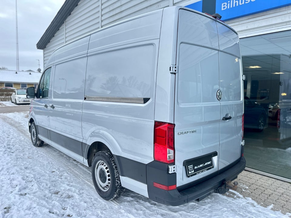 VW Crafter 35 2,0 TDi 177 Kassevogn L3H3 aut.