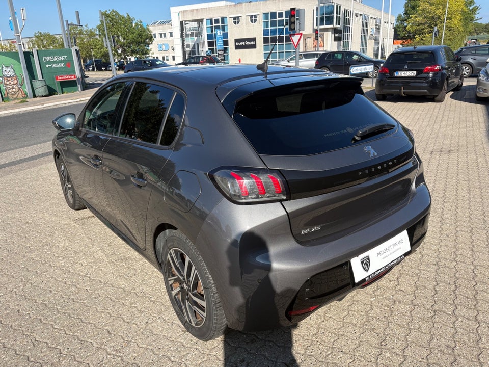 Peugeot 208 1,2 PureTech 100 Allure Sky 5d