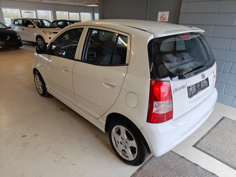 Kia Picanto 1,1 EX 5d