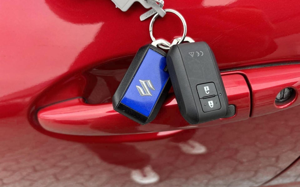 Suzuki Swift 1,2 mHybrid Exclusive Sky 5d