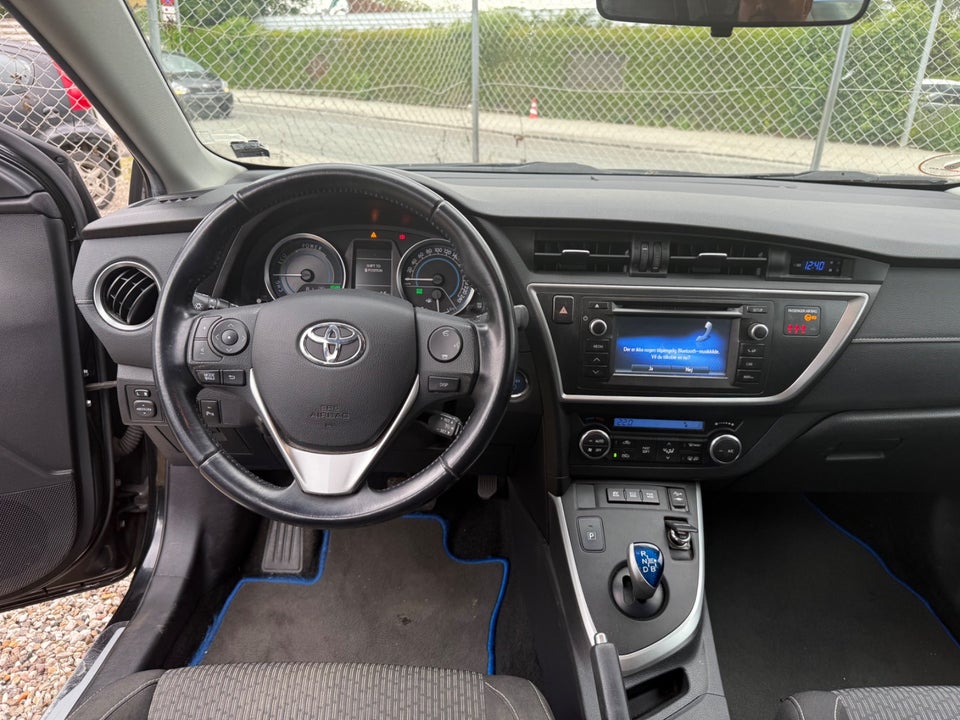 Toyota Auris 1,8 Hybrid H2 Premium Touring Sports CVT 5d