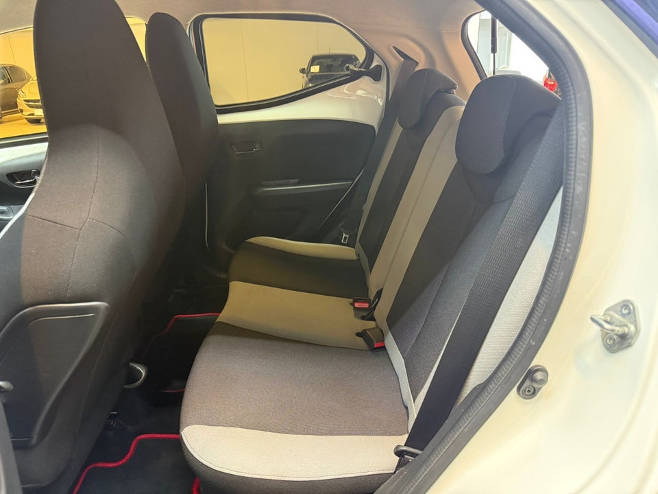 Toyota Aygo 1,0 VVT-i x-change 5d