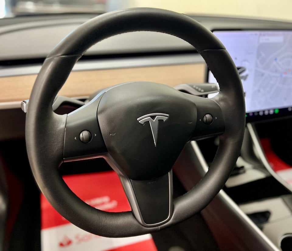 Tesla Model 3 Long Range AWD 4d