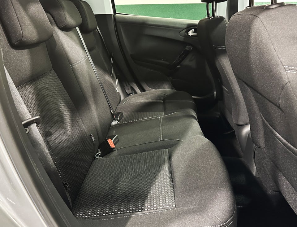 Peugeot 208 1,5 BlueHDi 100 Prestige 5d