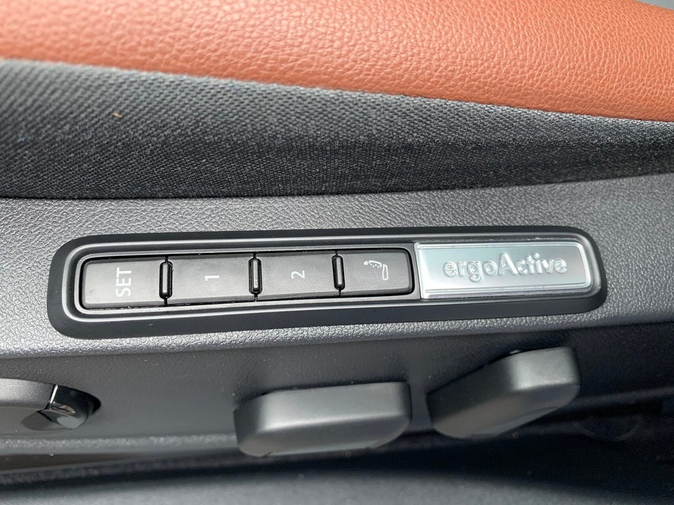 VW ID.4 77 Pro Performance Tech 5d