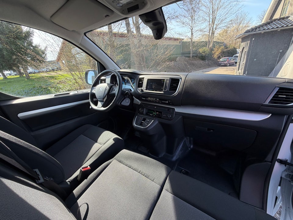 Peugeot e-Expert 50 L2 Premium Van