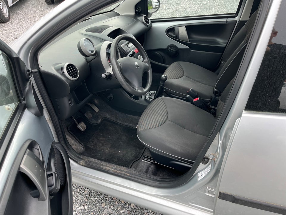 Peugeot 107 1,0 Active 5d