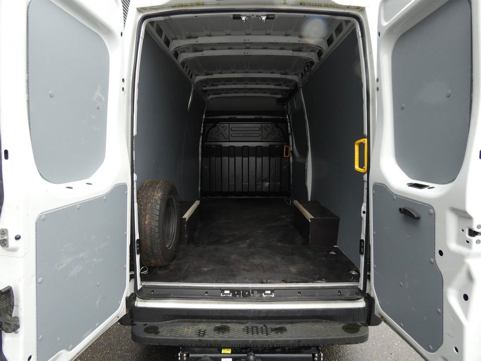 Iveco Daily 3,0 35S18 12m³ Van AG8