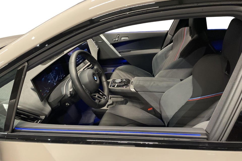 BMW iX xDrive45 Fully Charged 5d