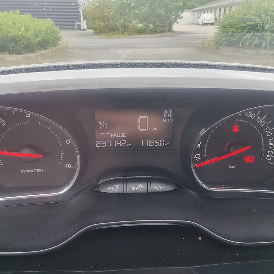 Peugeot 208 1,4 e-HDi 68 Active ESG 5d