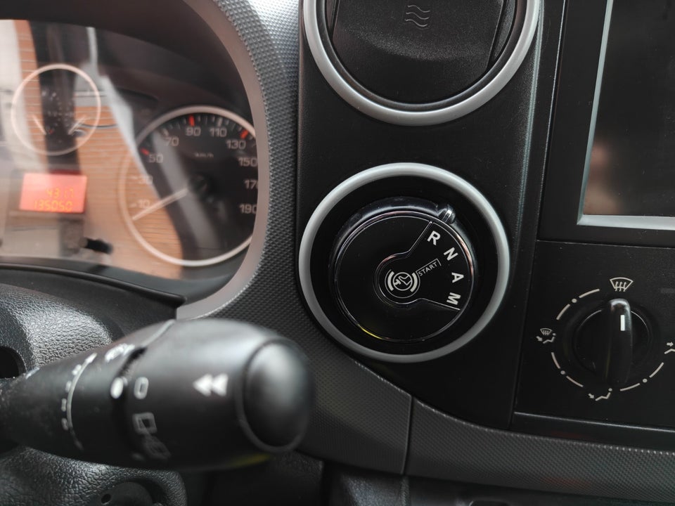 Peugeot Partner 1,6 BlueHDi 100 L1 ESG Flex Van 5d