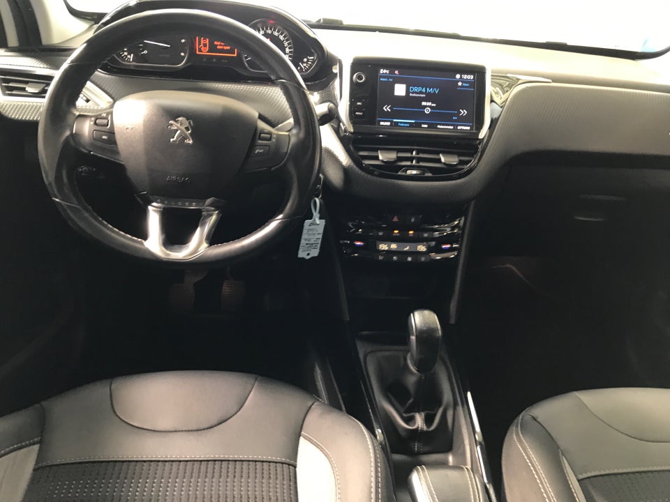 Peugeot 2008 1,5 BlueHDi 100 Selection Sky 5d