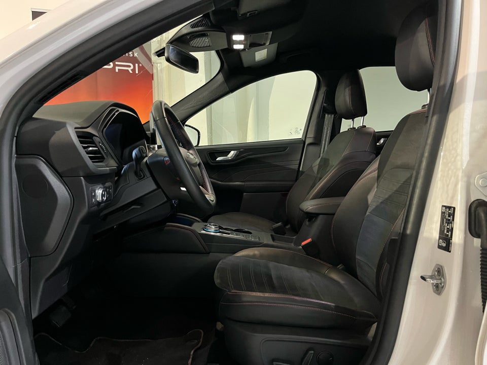 Ford Kuga 2,5 PHEV ST-Line X CVT 5d
