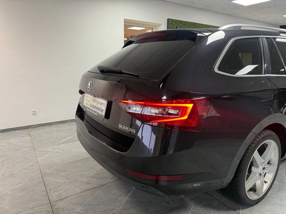 Skoda Superb 2,0 TDi 150 Style Combi DSG 5d