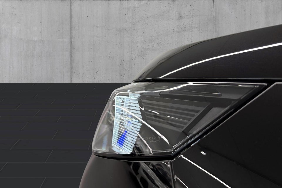 BMW iX2 eDrive20 M-Sport 5d