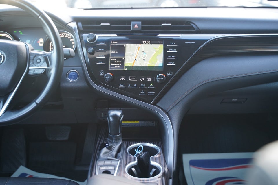 Toyota Camry 2,5 Hybrid H3 Executive CVT 4d