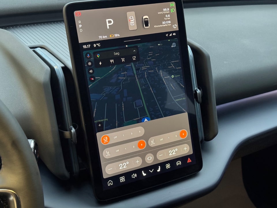 Volvo EX30 Extended Range Plus 5d