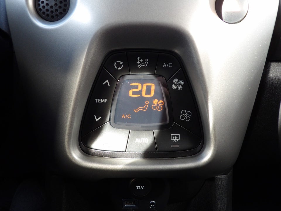 Citroën C1 1,0 VTi Extravaganza Airscape 5d