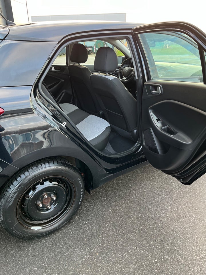 Hyundai i20 1,25 Comfort 5d