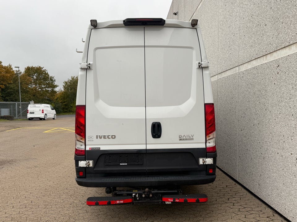Iveco Daily 3,0 35C18 16m³ Van AG8