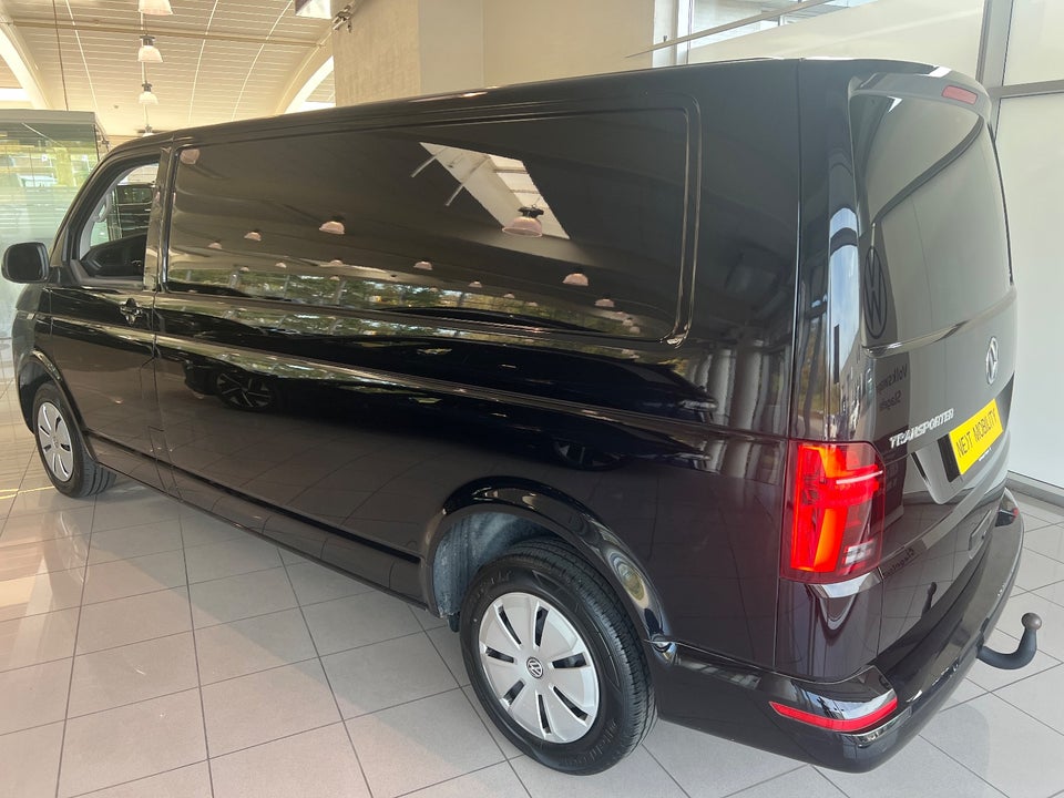 VW Transporter 2,0 TDi 150 Kassevogn DSG lang