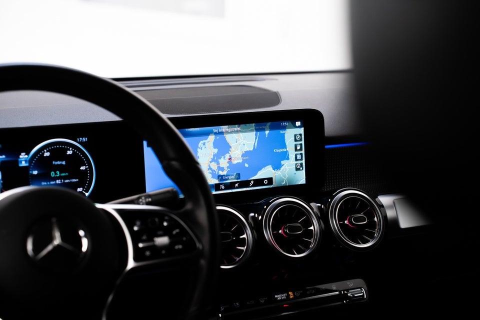 Mercedes EQB250 Progressive 5d