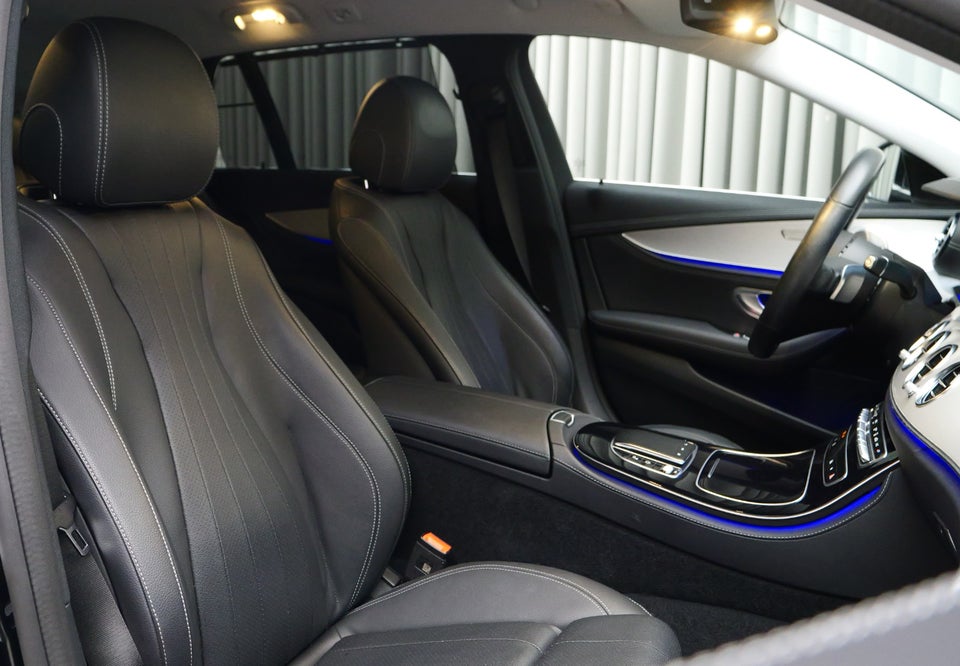 Mercedes E300 de 2,0 AMG Line stc. aut. 5d