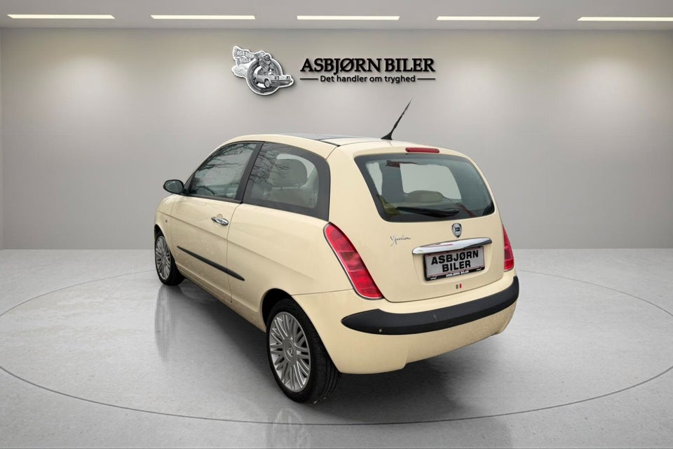 Lancia Ypsilon 1,4 16V 3d