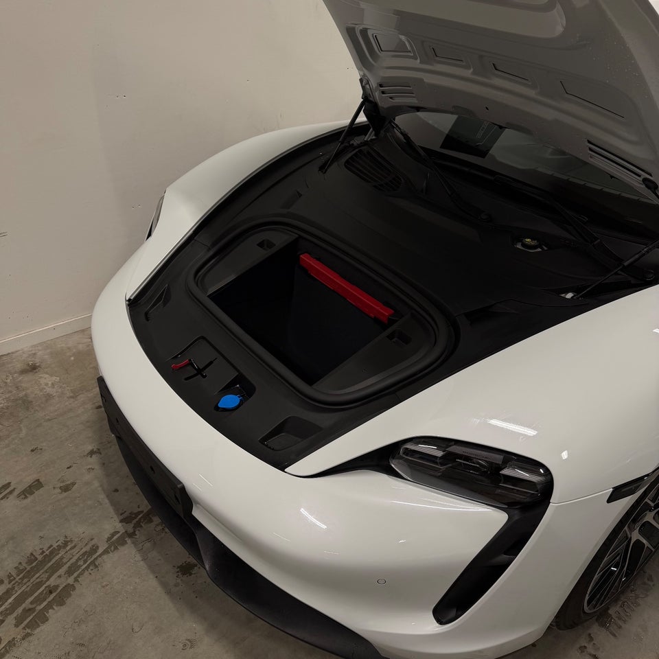 Porsche Taycan Performance+ Sport Turismo 5d