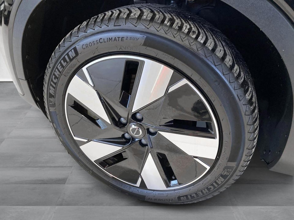 Volvo XC40 ReCharge Twin Plus 5d