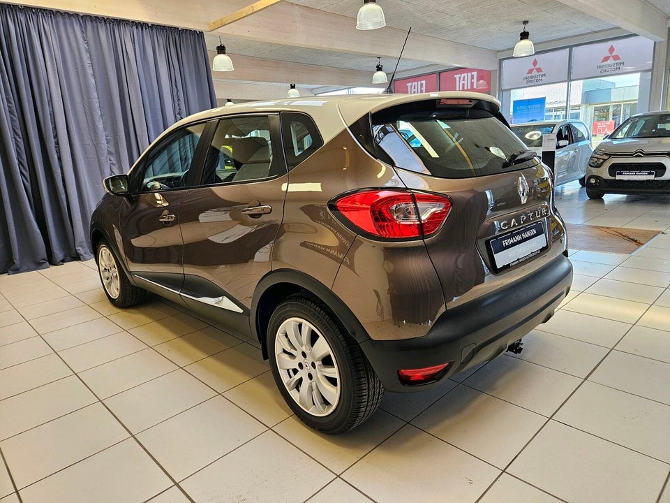 Renault Captur 0,9 TCe 90 Expression Navi Style 5d