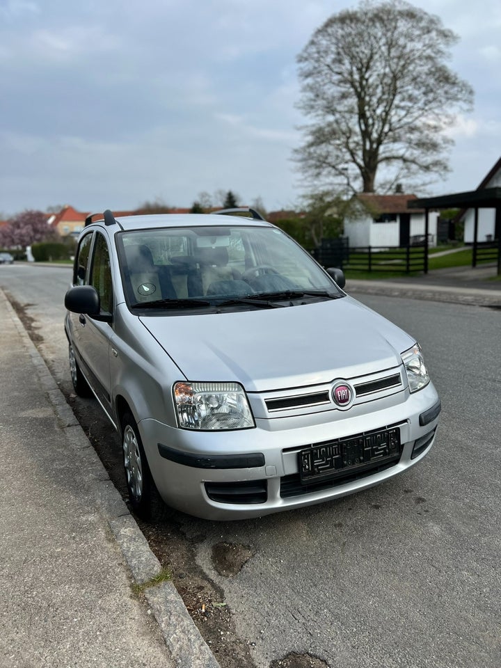 Fiat Panda 1,2 69 Dynamic 5d