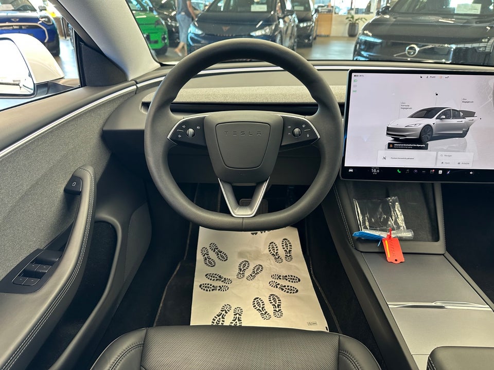 Tesla Model 3 RWD 4d
