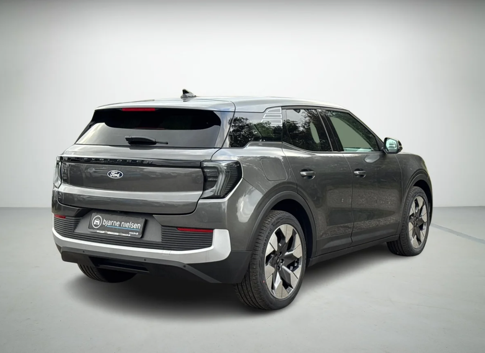 Ford Explorer 77 Premium Extended Range AWD 5d