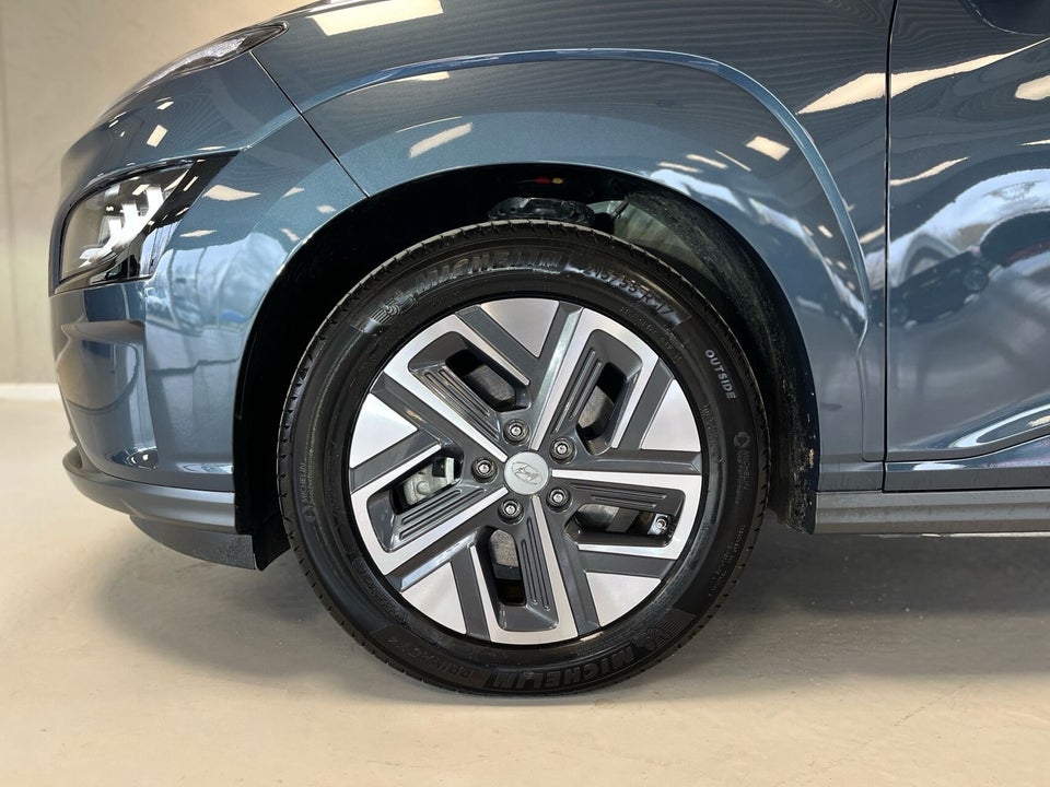 Hyundai Kona 39 EV Essential 5d