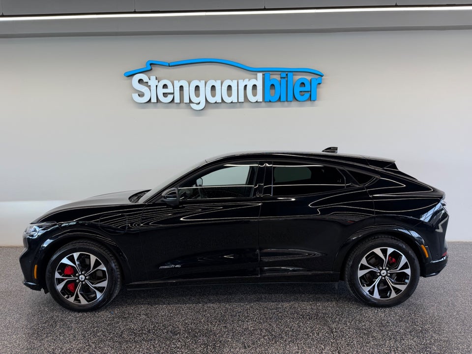 Ford Mustang Mach-E 70 Premium Standard Range AWD 5d