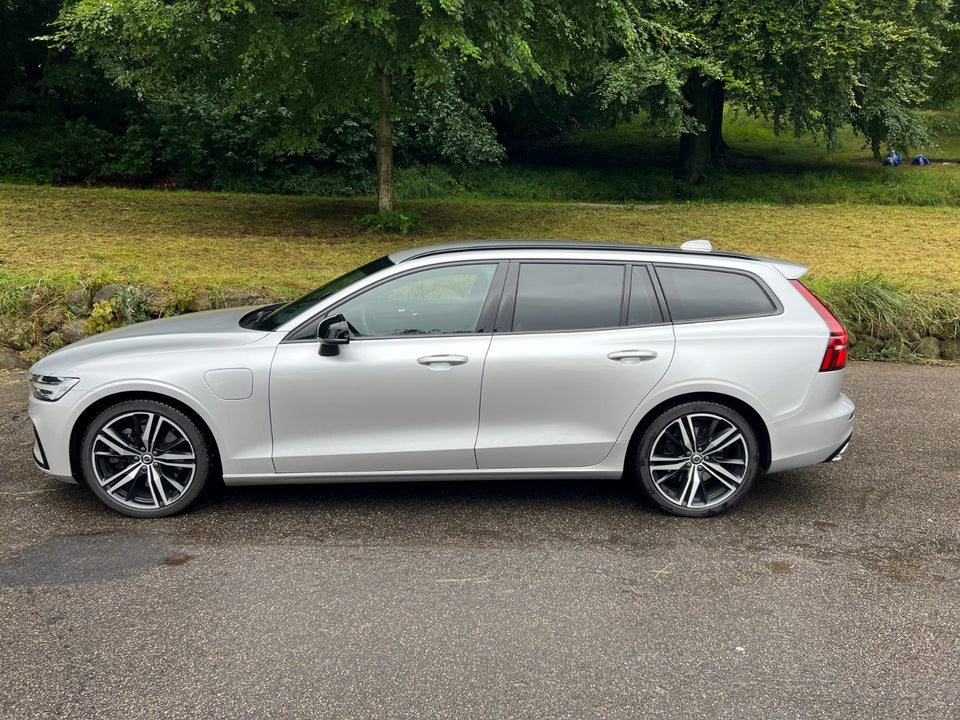 Volvo V60 2,0 T6 ReCharge R-Design aut. AWD 5d