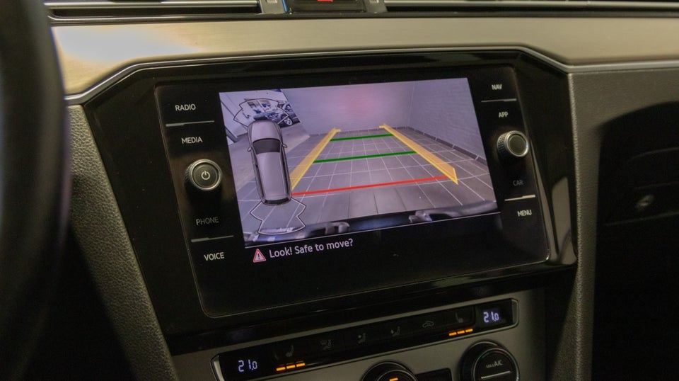 VW Passat 2,0 TDi 122 Business+ Pro Variant DSG 5d