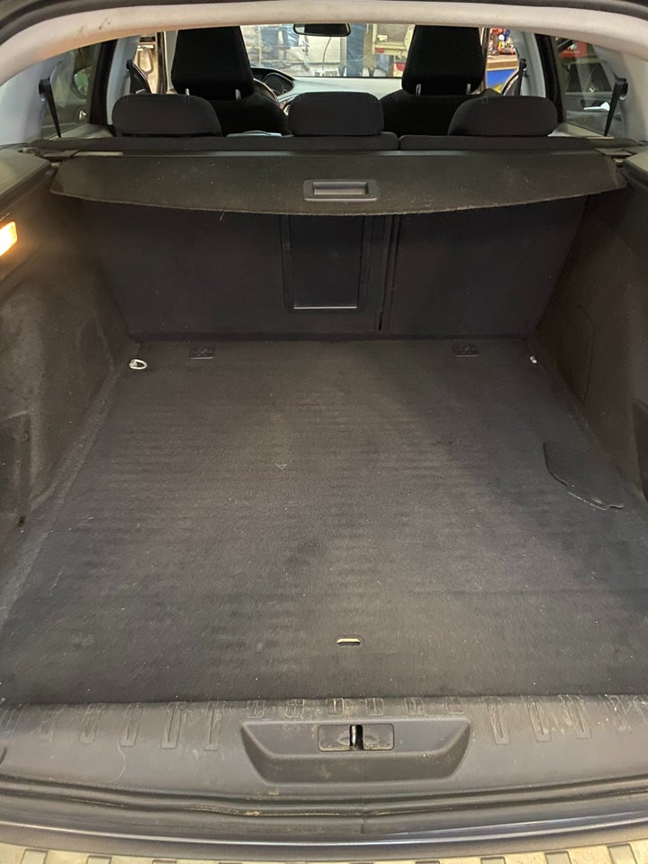 Peugeot 308 1,6 BlueHDi 120 Envy Sky SW 5d