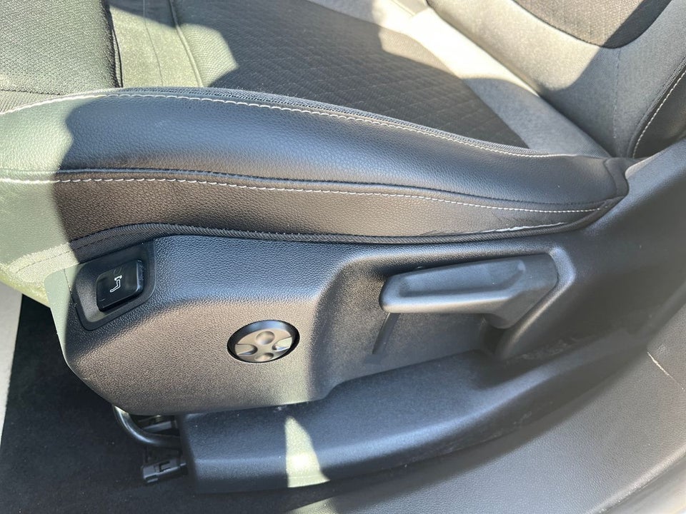 Opel Grandland X 1,6 Hybrid4 Ultimate aut. 5d