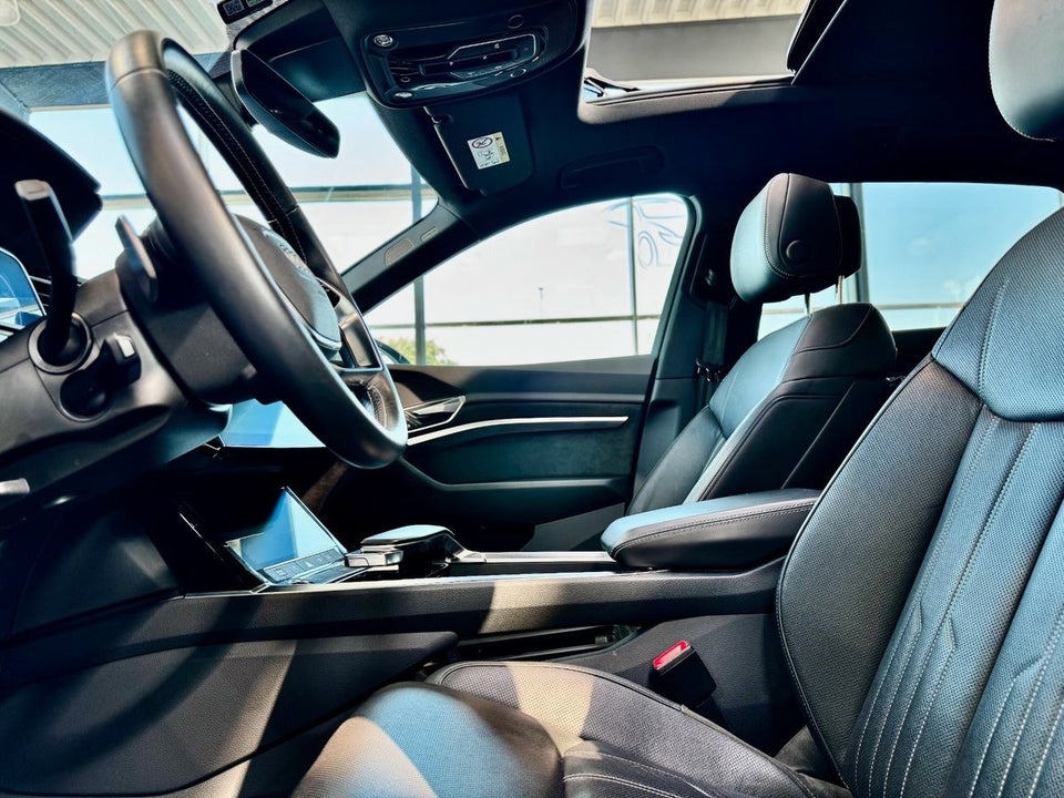 Audi e-tron 55 S-line quattro 5d