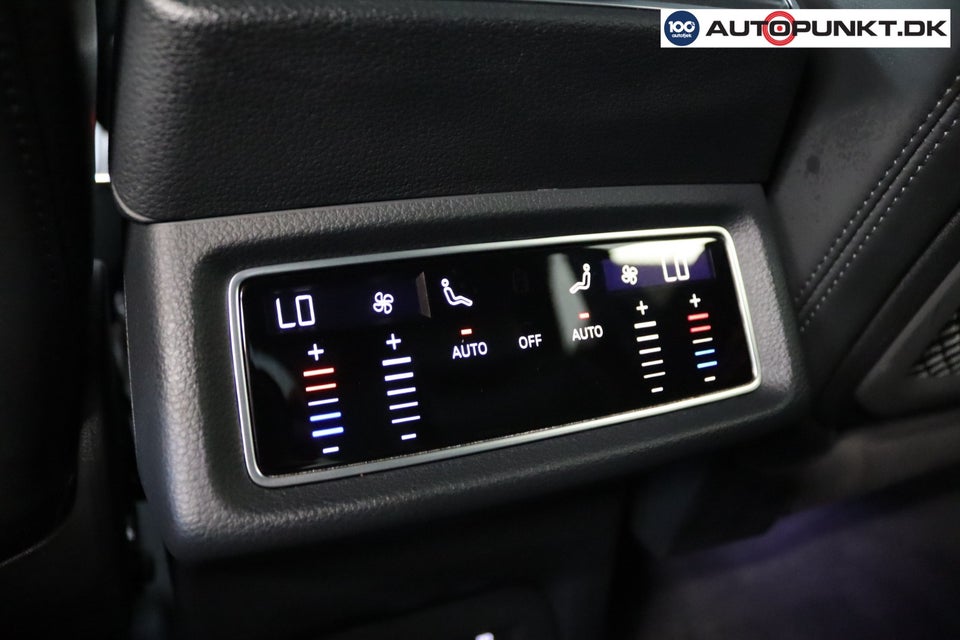 Audi Q8 e-tron 55 S-line quattro 5d